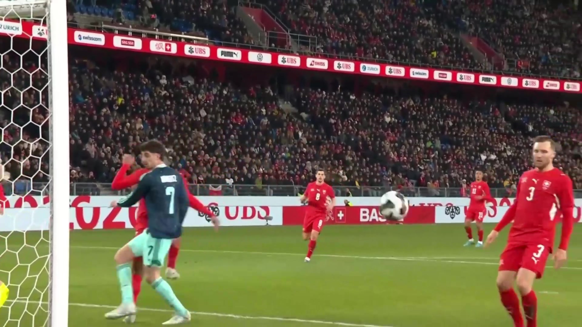 维尔茨战术角球传中助攻若纳坦-塔头球攻门得手