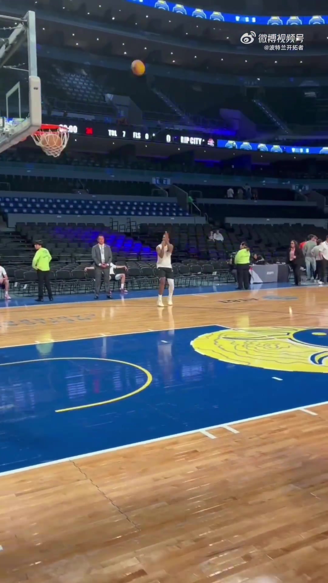 备战G联盟季后赛杨瀚森赛前热身看上去状态相当不错