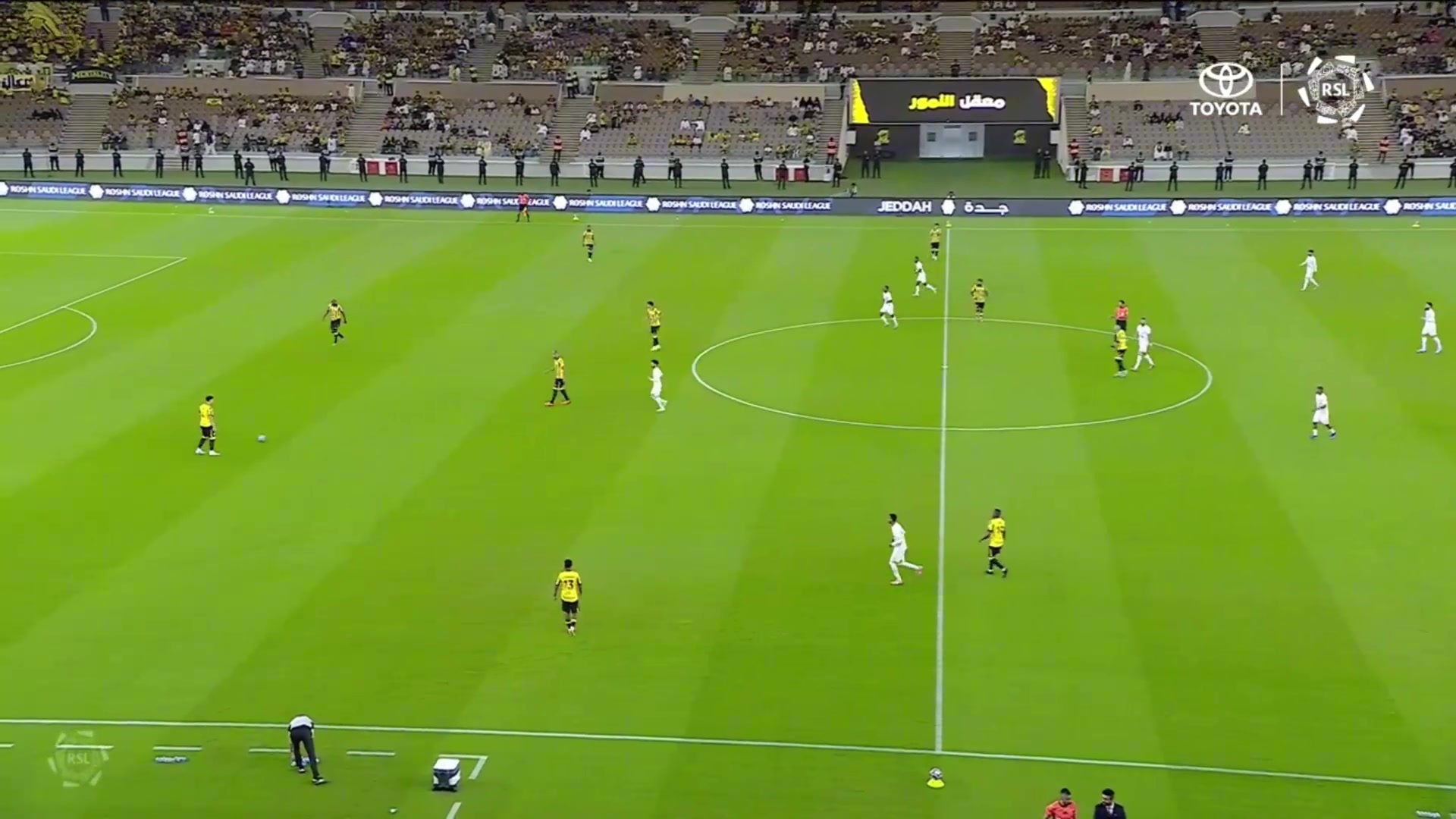 集锦沙特联-迪亚比直红阿布德制胜 十人吉达联合1-0哈森姆