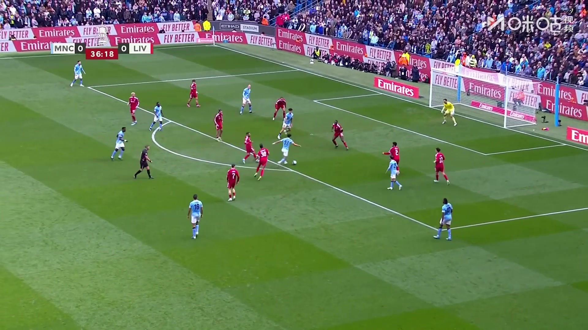 范戴克放倒奥赖利送点哈兰德点射破门曼城1-0利物浦