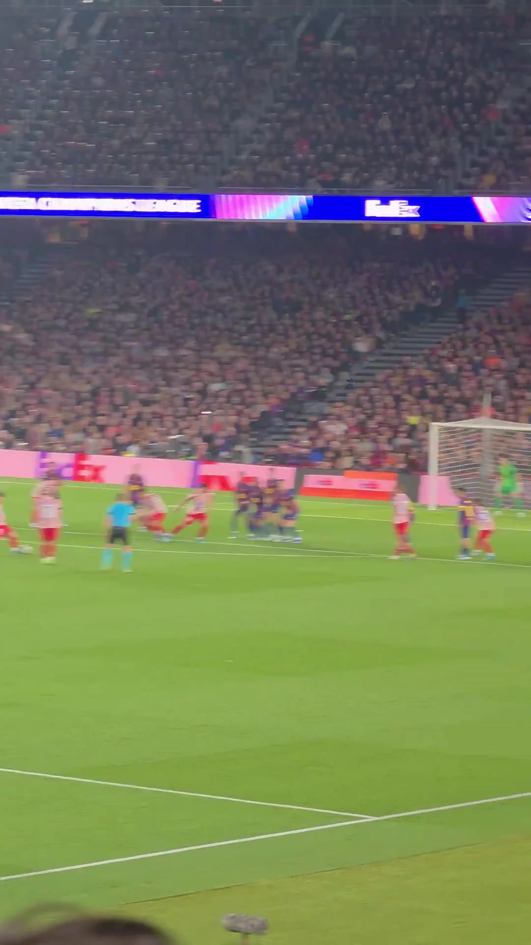 巴萨女球迷从满怀期待