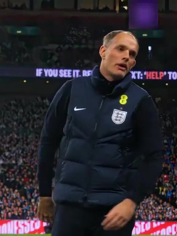 帕尔默被抢断后图赫尔失望至极随后日本队5脚传递破门